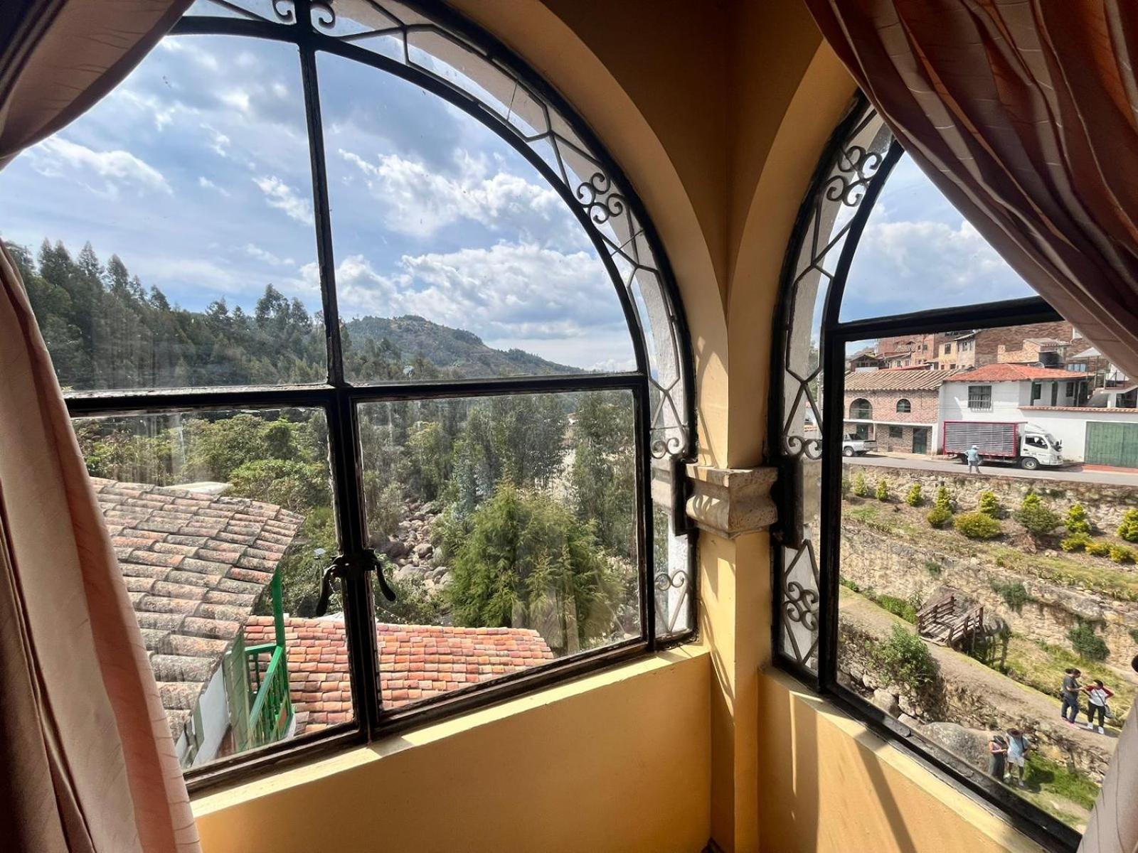 Hotel Calicanto Real Cafe Museo مونغوي المظهر الخارجي الصورة