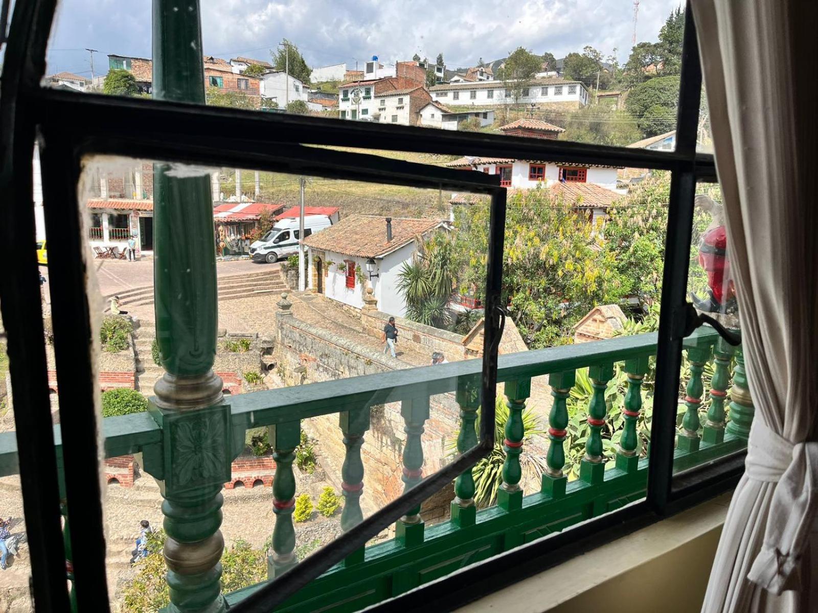 Hotel Calicanto Real Cafe Museo مونغوي المظهر الخارجي الصورة