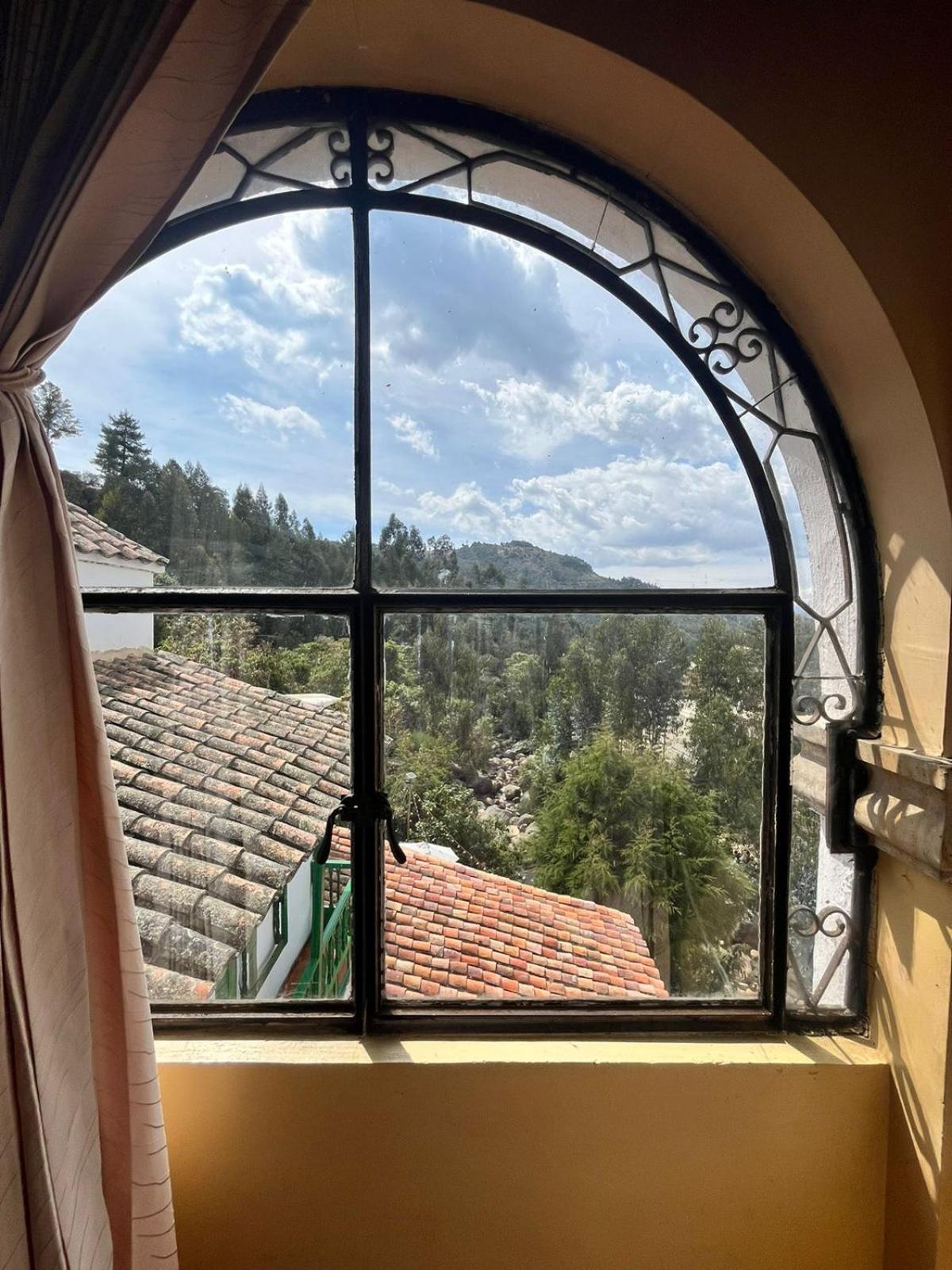 Hotel Calicanto Real Cafe Museo مونغوي المظهر الخارجي الصورة